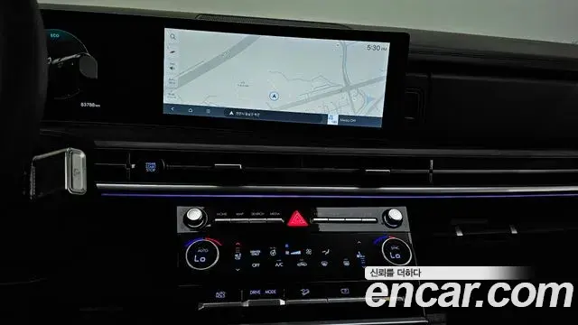 Hyundai Santa Fe 2023 — ფოტო 10/20