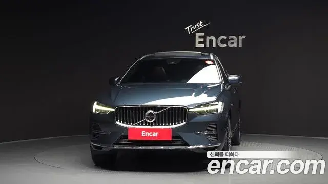 Volvo XC60 2022 — Photo 21/32