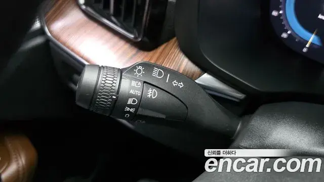Volvo XC60 2022 — Photo 5/32