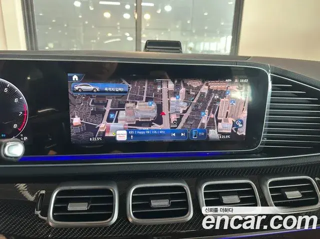 Mercedes-Benz GLE-Class 2025 — Photo 7/20