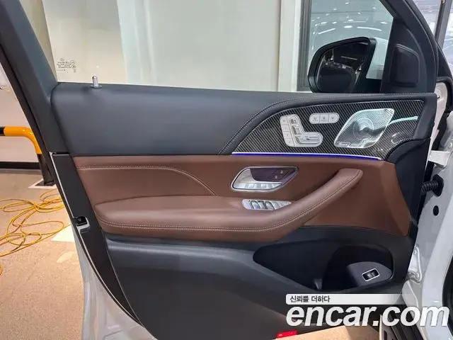 Mercedes-Benz GLE-Class 2025 — Photo 6/20