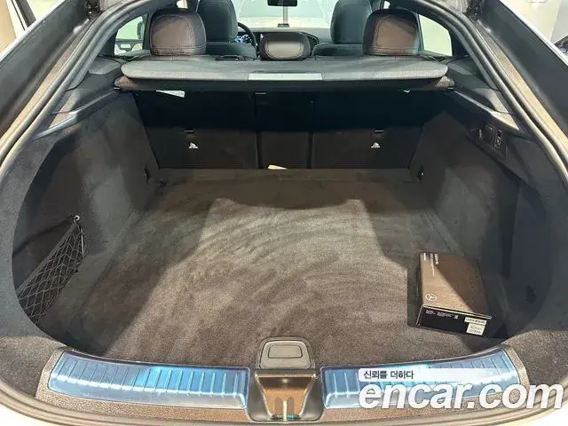 Mercedes-Benz GLE-Class 2025 — Photo 11/20