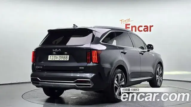 Kia Sorento 2023 — Фото 2/20