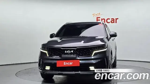 Kia Sorento 2023 — Фото 3/20