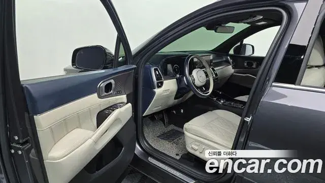 Kia Sorento 2023 — Фото 11/20
