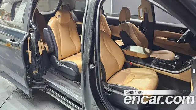 Kia Carnival 2022 — Фото 11/20