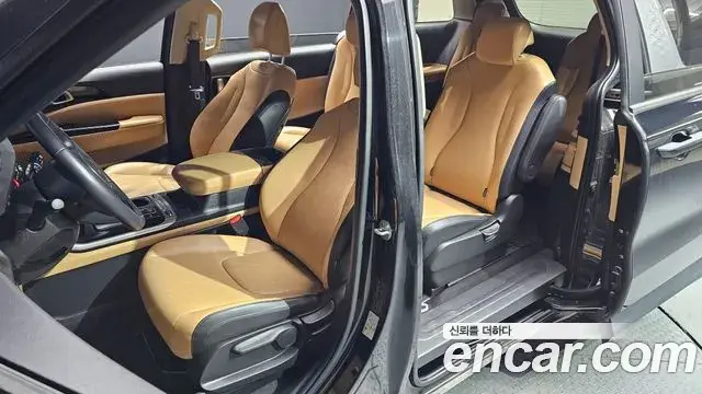 Kia Carnival 2022 — Фото 13/20