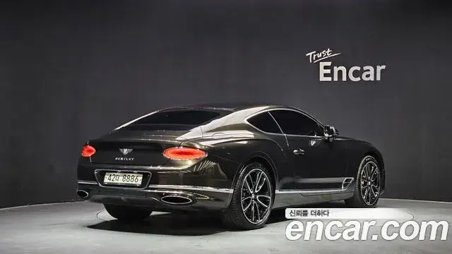 Bentley Continental GT 2019 — Photo 12/30