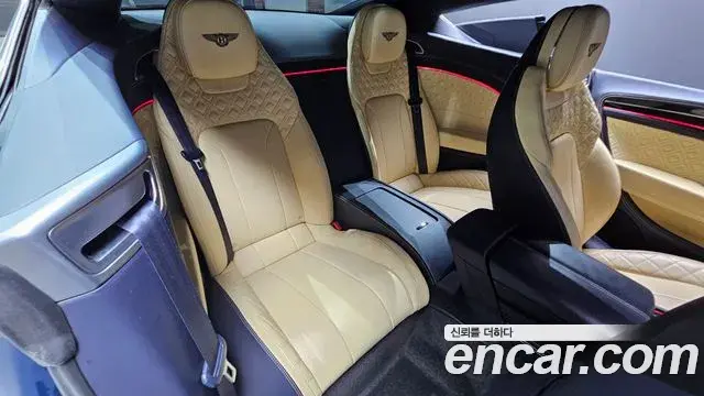 Bentley Continental GT 2019 — Photo 17/30
