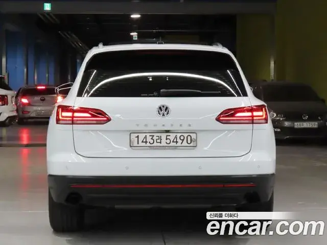 Volkswagen Touareg 2020 — Photo 19/20