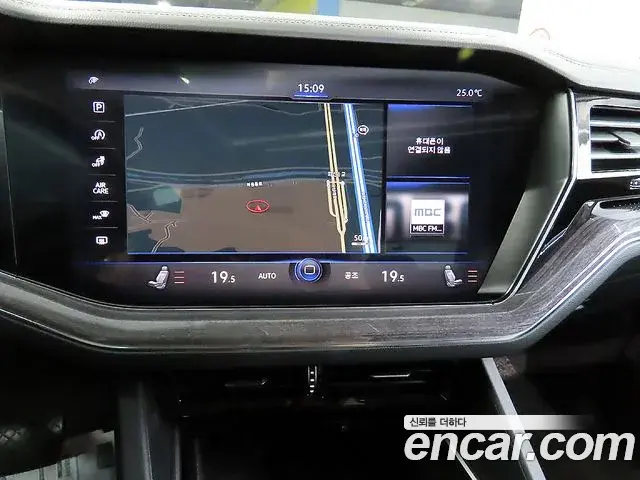 Volkswagen Touareg 2020 — Photo 17/20