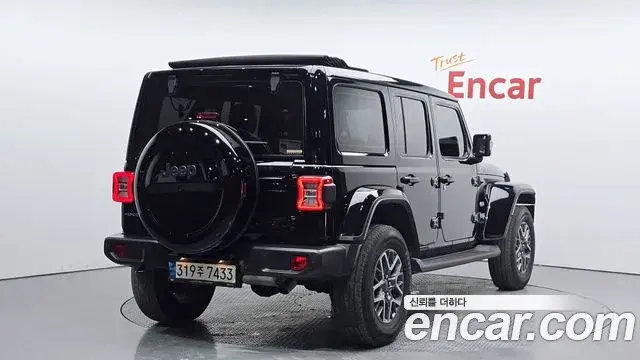 Jeep Wrangler 2021 — Фото 2/20