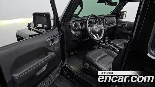 Jeep Wrangler 2021 — Фото 10/20