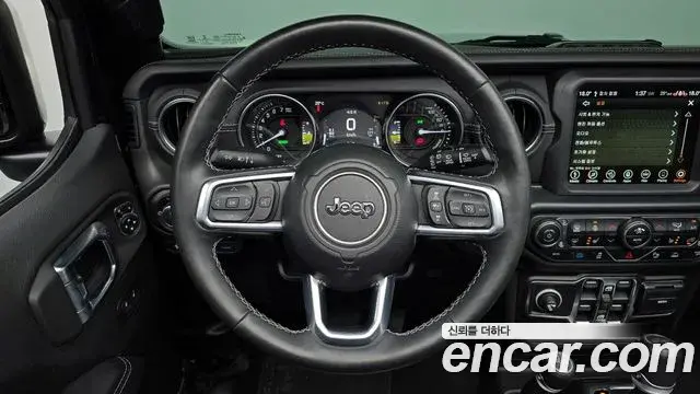 Jeep Wrangler 2021 — Фото 13/20