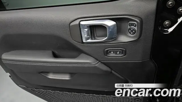 Jeep Wrangler 2021 — Şəkil 34/34