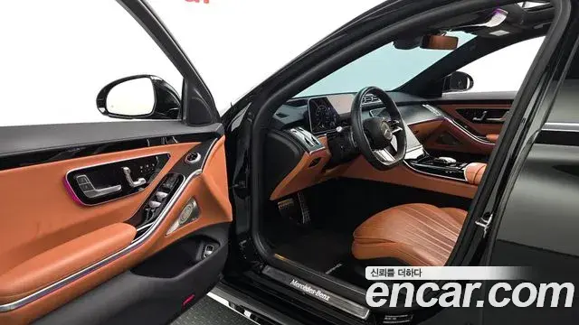 Mercedes-Benz S-Class 2022 — Photo 15/20