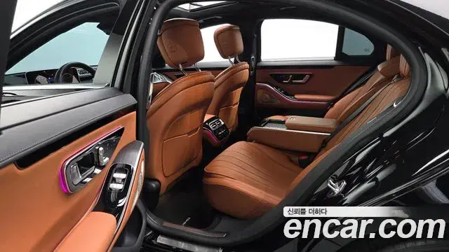 Mercedes-Benz S-Class 2022 — Photo 17/20
