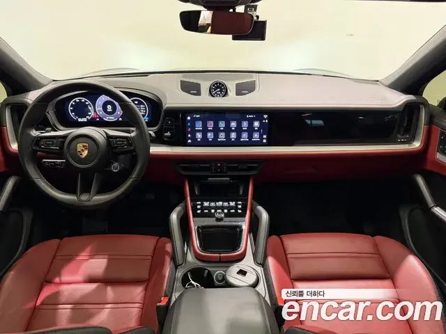 Porsche Cayenne 2023 — ფოტო 9/20