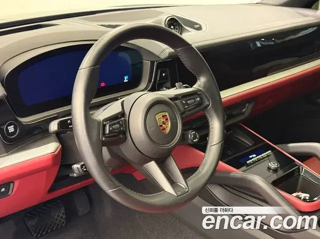 Porsche Cayenne 2023 — ფოტო 7/20