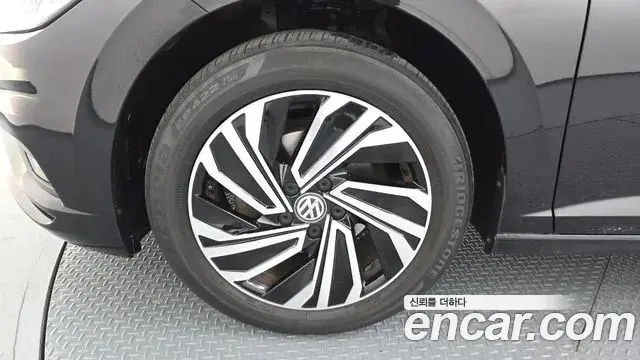 Volkswagen Jetta 2021 — Şəkil 14/32