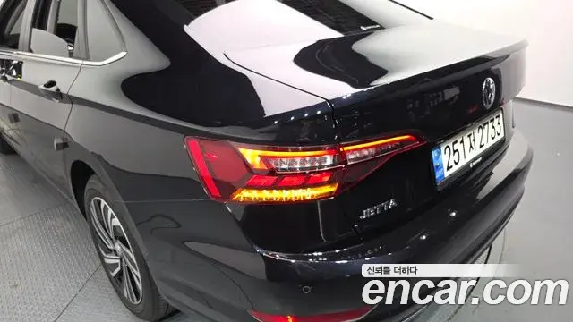 Volkswagen Jetta 2021 — Şəkil 21/32