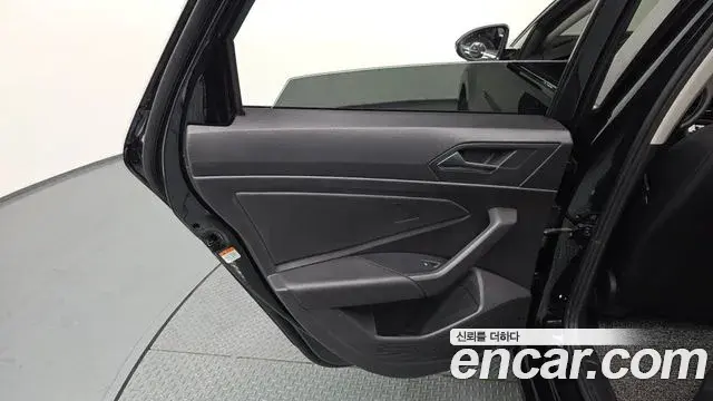 Volkswagen Jetta 2021 — Şəkil 4/32
