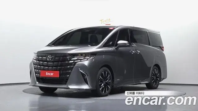 Toyota Alphard 2025 — Photo 5/32