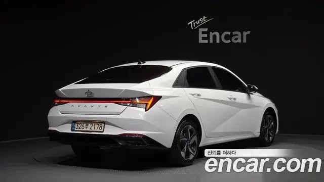 Hyundai The New Avante Hybrid 2021 — ფოტო 1/20