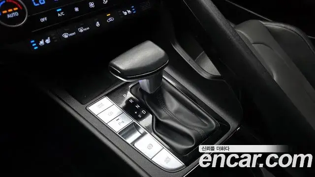 Hyundai The New Avante Hybrid 2021 — ფოტო 4/20