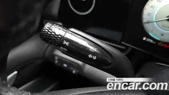 Hyundai The New Avante Hybrid 2021 — ფოტო 10/20