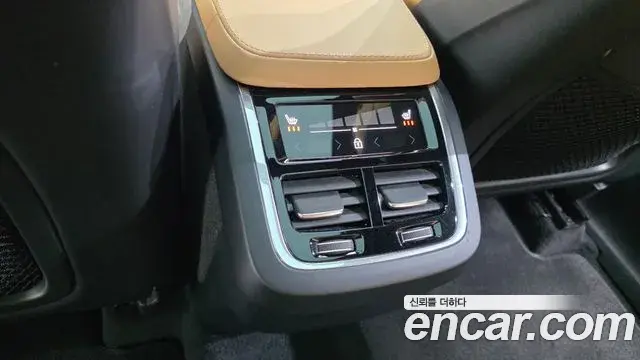 Volvo XC90 2022 — Photo 1/20