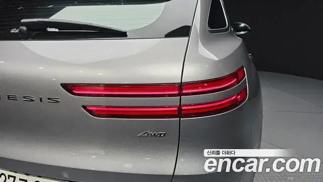 Genesis GV70 2021 — Photo 25/31