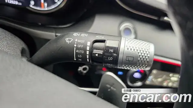 Genesis GV70 2021 — Photo 22/31