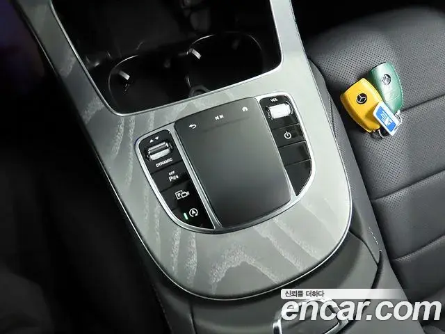 Mercedes-Benz E-Class 2023 — Photo 20/20