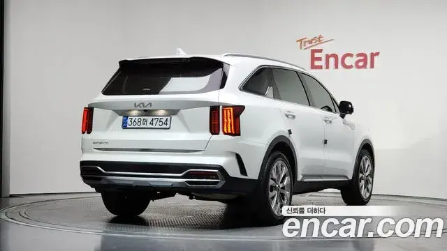 Kia Sorento 2023 — Photo 2/20