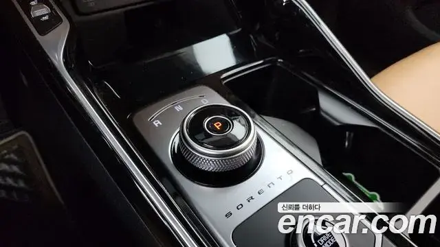 Kia Sorento 2023 — Photo 9/20