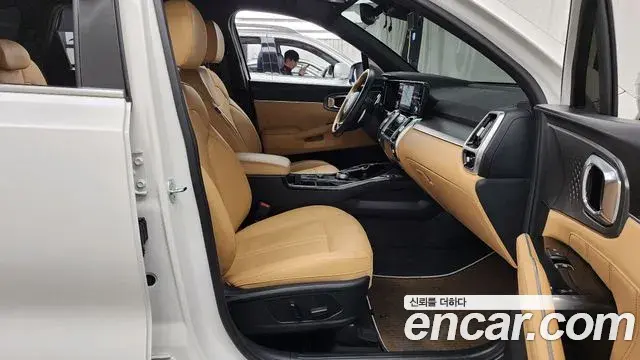 Kia Sorento 2023 — Photo 12/20