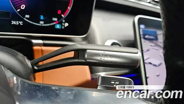 Mercedes-Benz S-Class 2022 — ფოტო 16/20