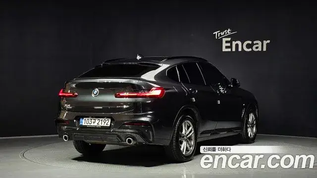 BMW X4 2020 — ფოტო 24/35