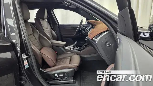 BMW X4 2020 — ფოტო 30/35