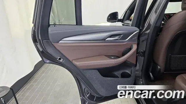 BMW X4 2020 — ფოტო 22/35