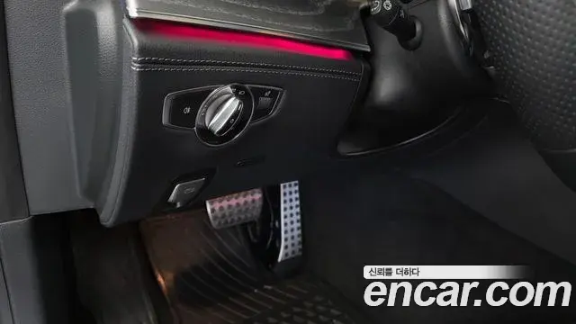 Mercedes-Benz AMG GT 2024 — Photo 4/34