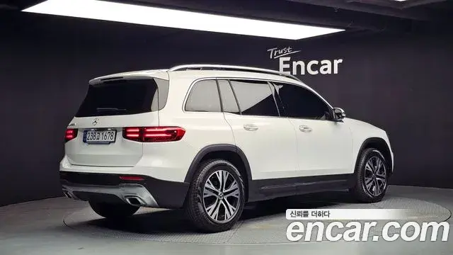 Mercedes-Benz GLB-Class 2024 — Photo 26/31