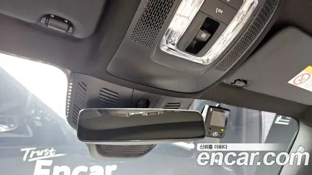 Mercedes-Benz GLB-Class 2024 — Photo 14/31