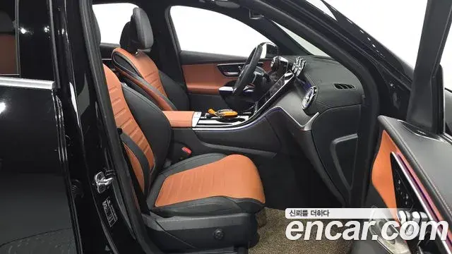 Mercedes-Benz GLC-Class 2025 — Photo 21/33