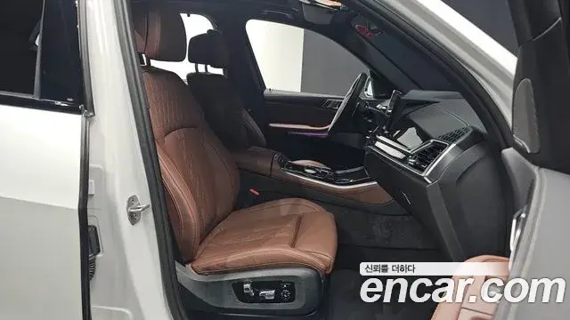 BMW X5 2025 — Photo 17/33