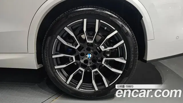 BMW X5 2025 — Photo 10/33