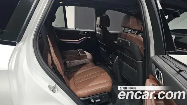 BMW X5 2025 — Photo 18/33