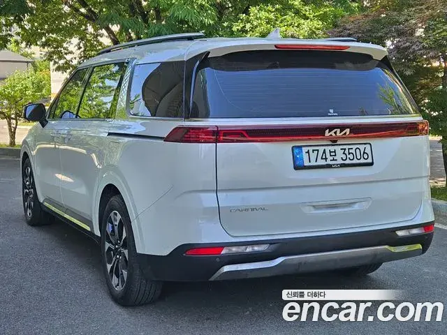 Kia Carnival 2023 — Фото 6/20