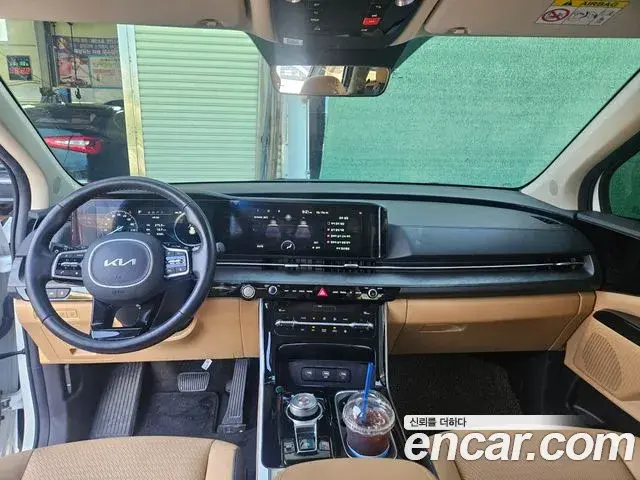 Kia Carnival 2023 — Фото 10/20